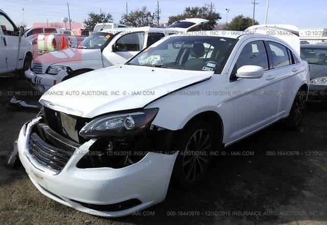كرايسلر 200